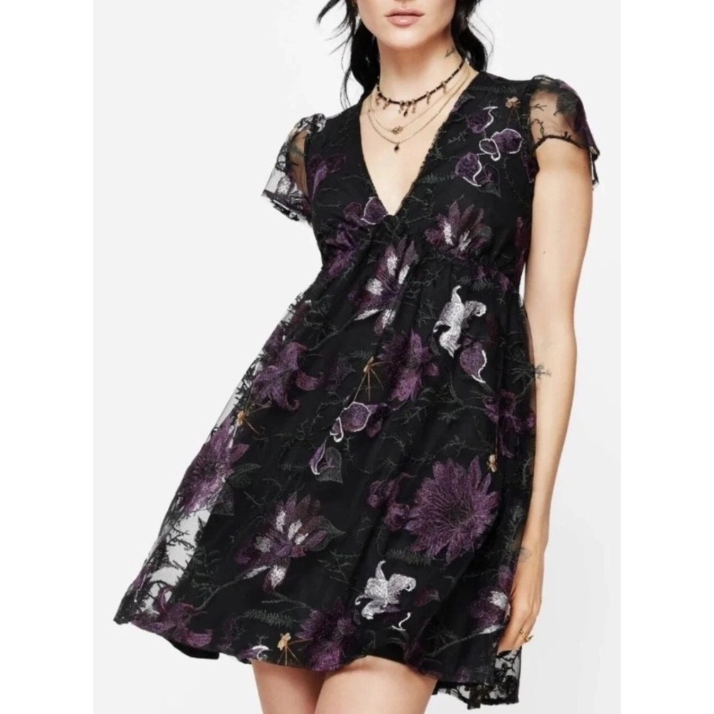 Disturbia Estrid Embroidered Mesh Flute Sleeve Mini Dress Purple‎ Size 8 NWT